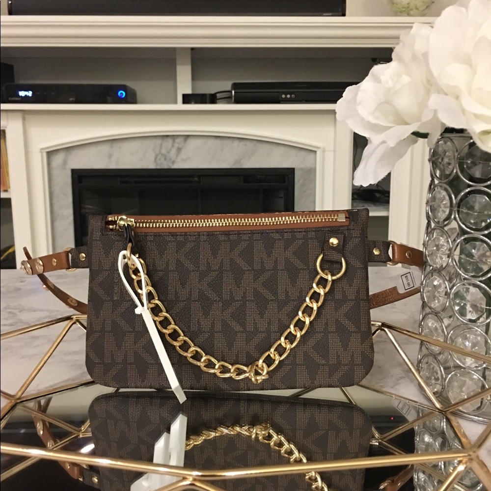 🆕 Michael Kors Belt Bag with Pull Chain